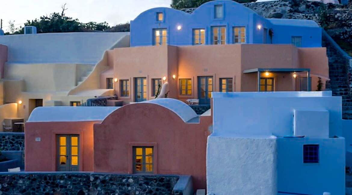 Villas for Sale at Oia Finikia Santorini