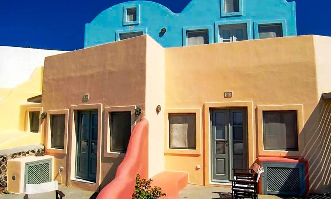 Villas for Sale at Oia Finikia Santorini