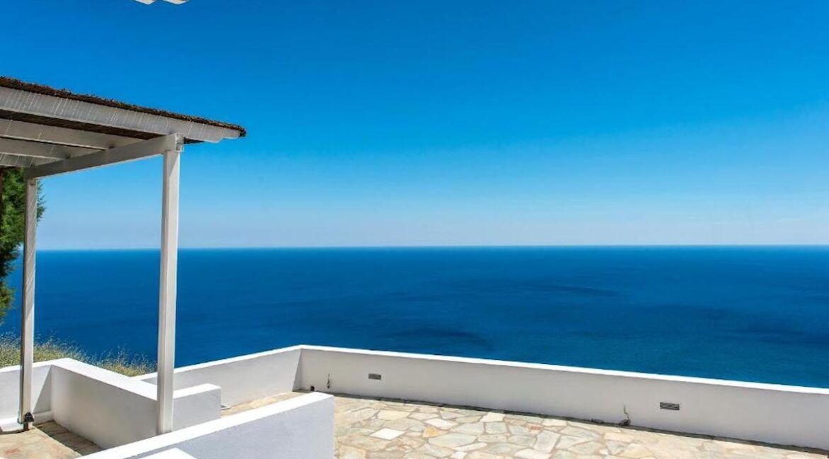 Small Hotel for sale in Cyclades, Buy hotel in Greece