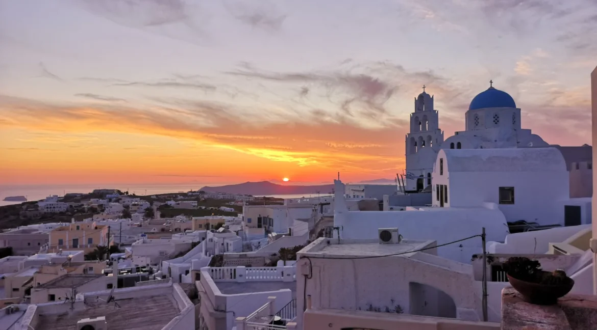 Traditional House for Sale Pyrgos Santorini