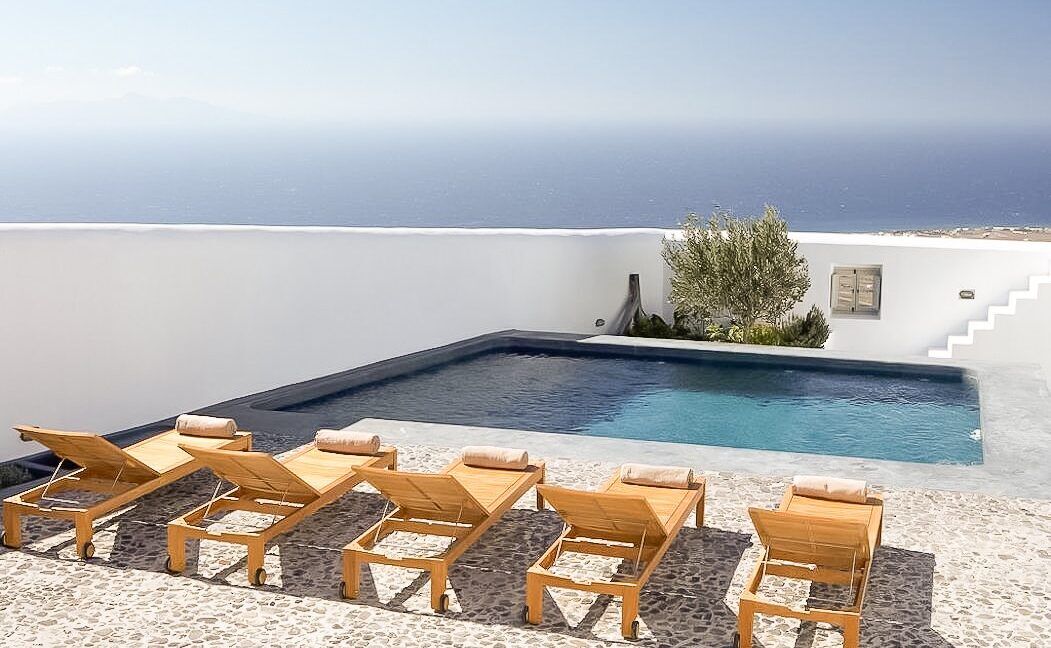 Big Villa in Santorini For Sale, Pyrgos