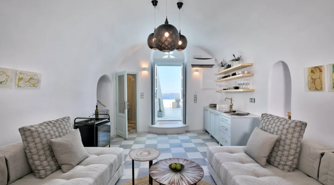 Super Lux Villa in Oia at Caldera of Santorini