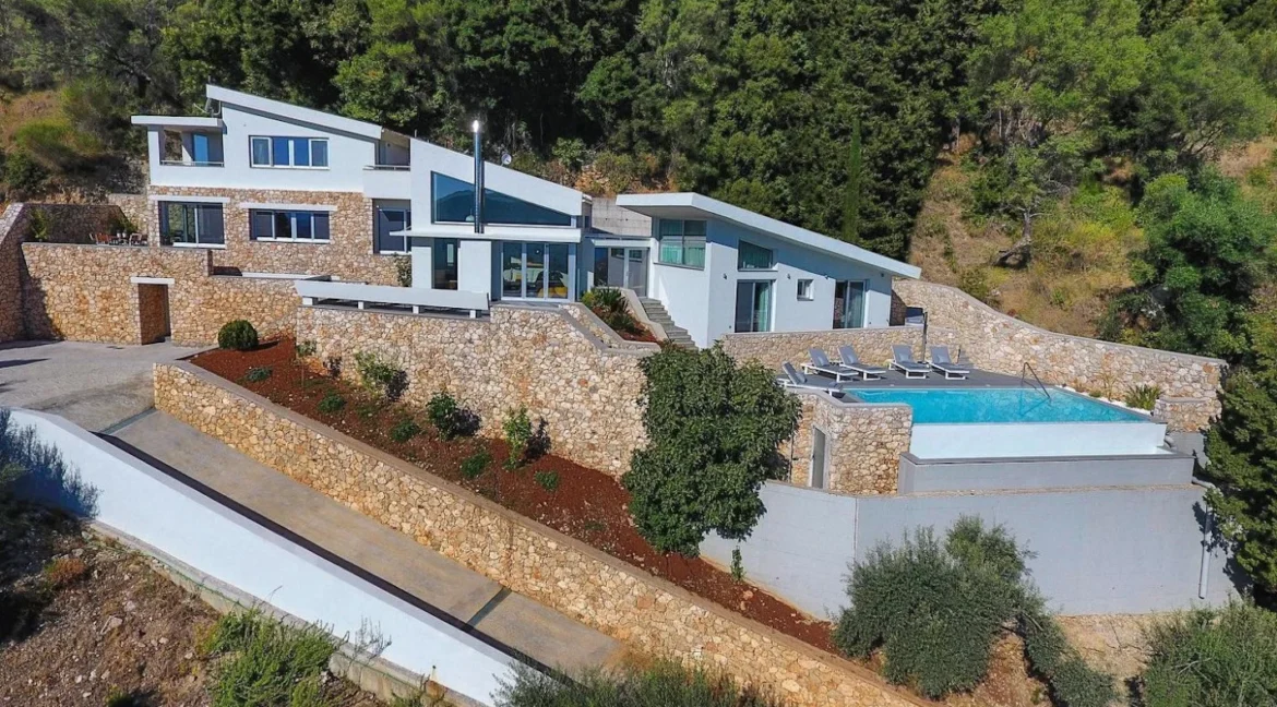 For Sale: Luxurious Villa in Lefkada, Nydri