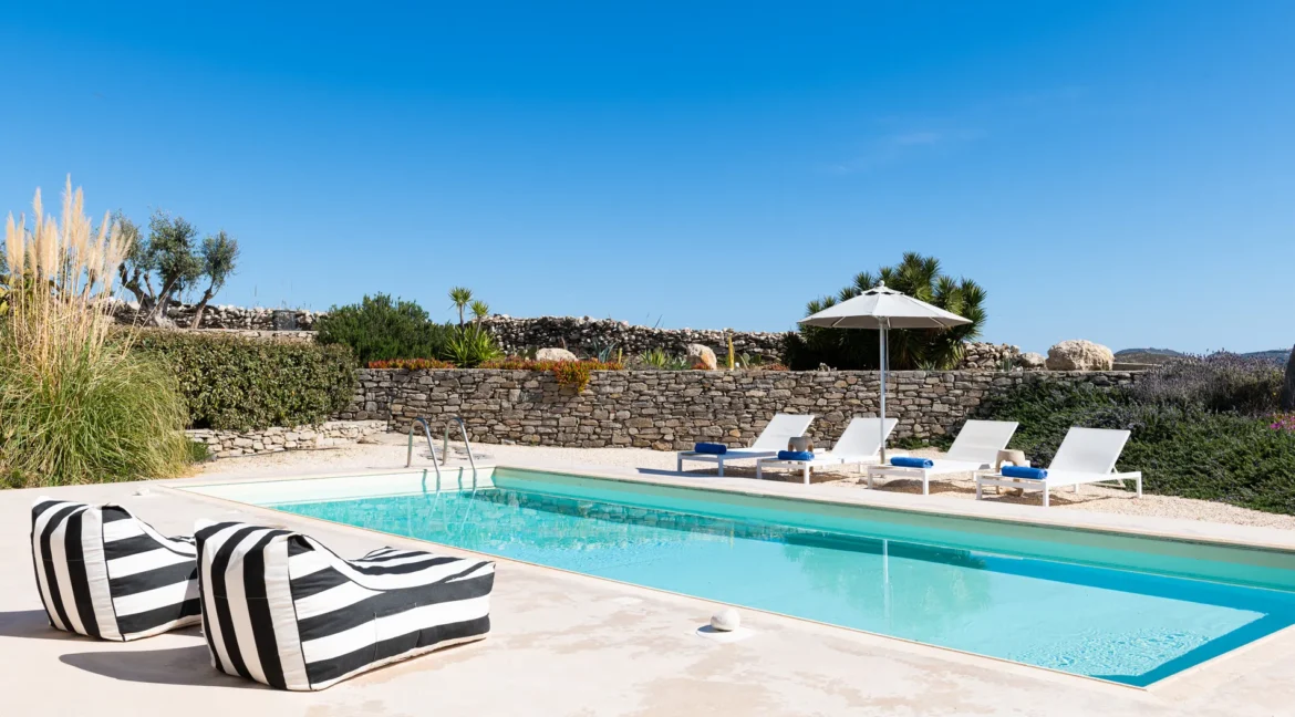 2 Villas for sale Parasporos Paros