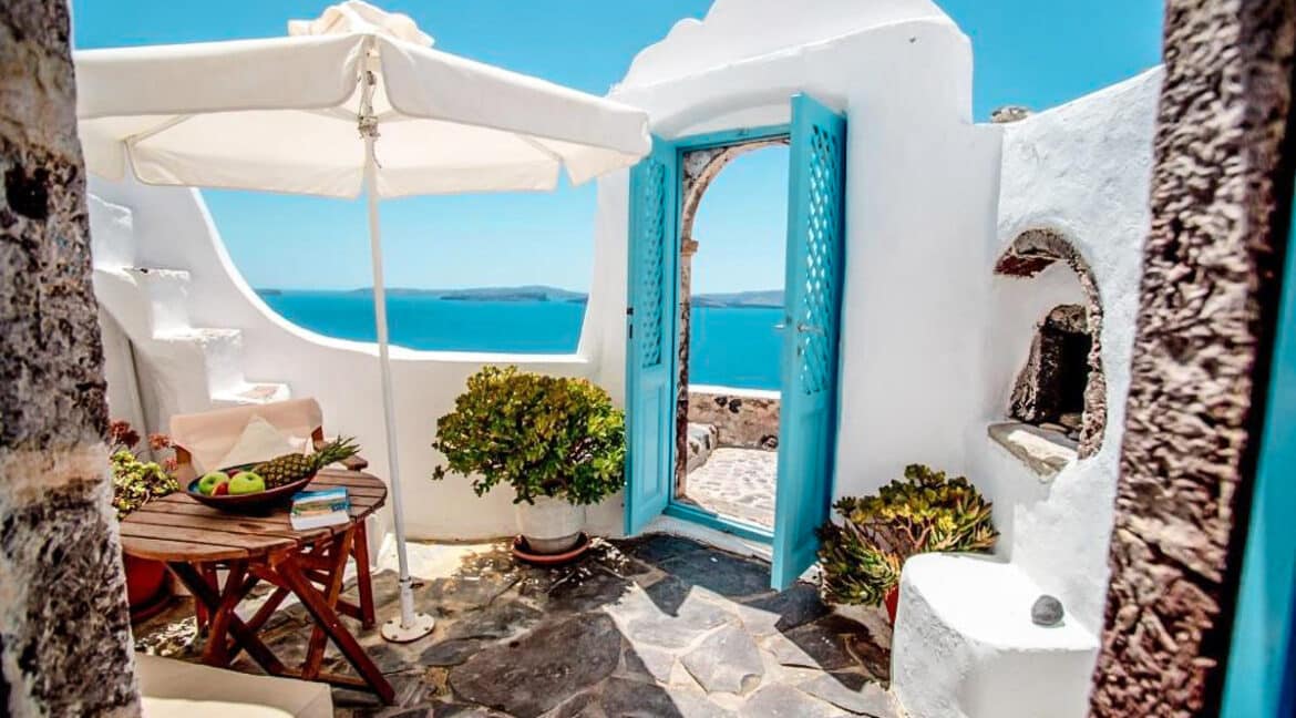 Houses for sale at Caldera of Oia Santorini, Santorini Properties