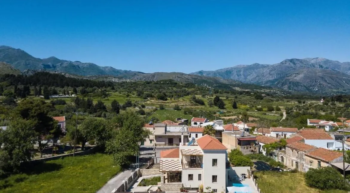 Beautiful House for Sale Near Rethymno, Rustika